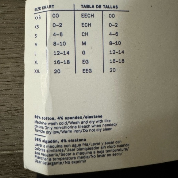 NWT! Old Navy Black High-Waisted Knotted-Hem Leggings - Size Medium 💙 - Picture 6 of 6